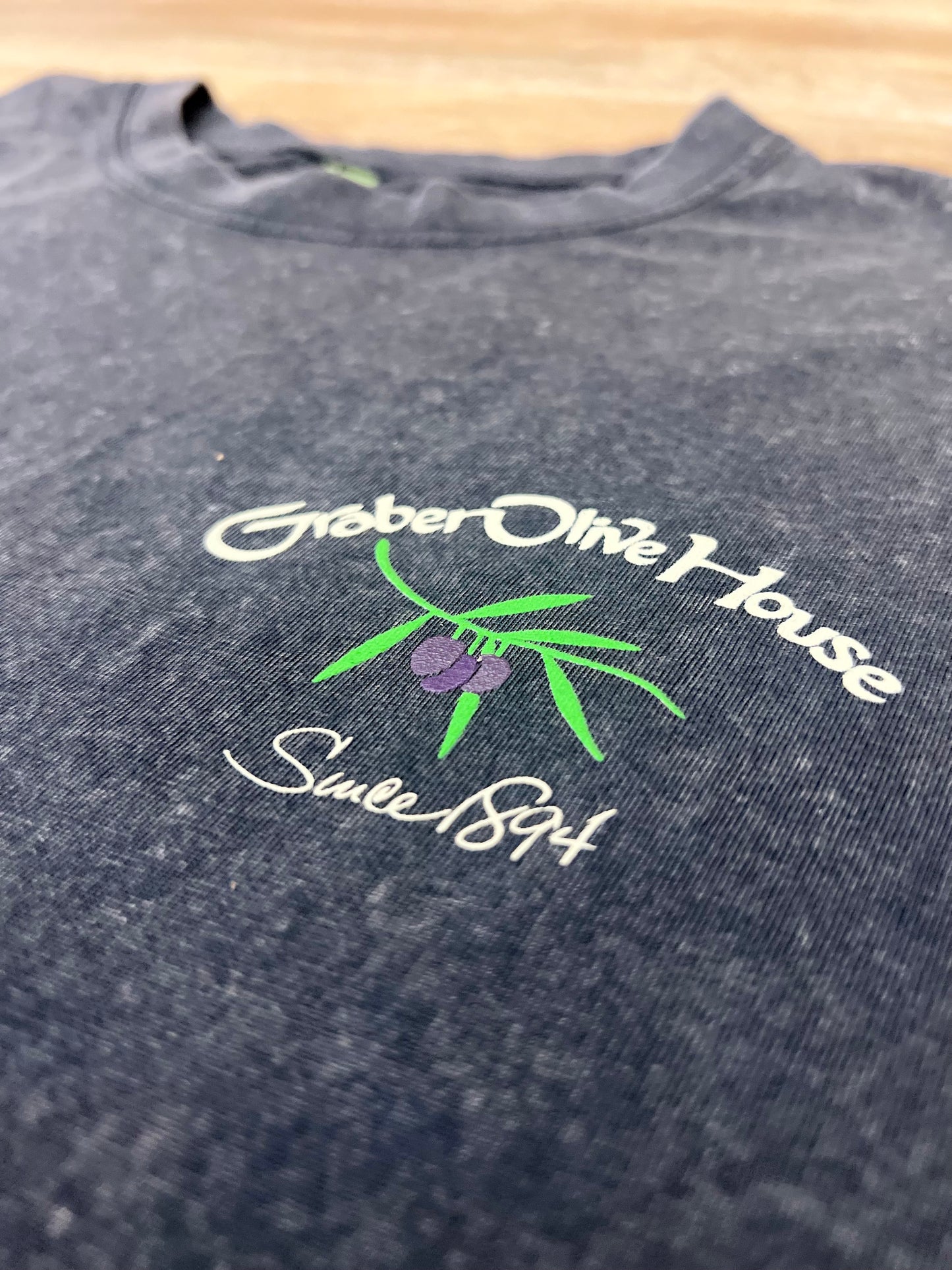 Olive House Vintage Wash - Black